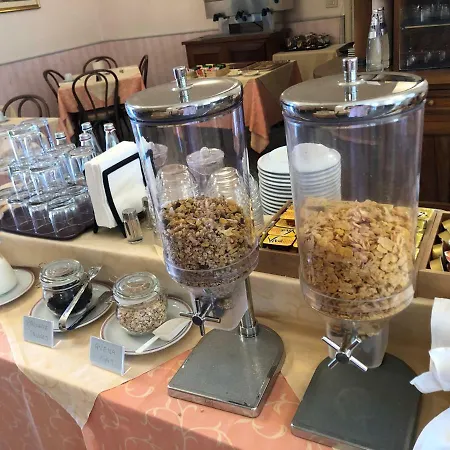 Valdinievole Hotell